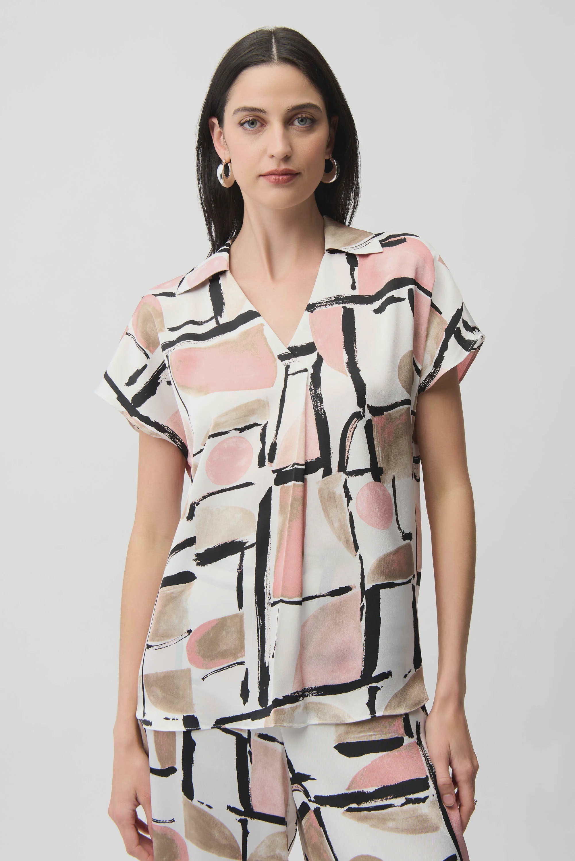 Joseph Ribkoff - Top / Recycled Satin Abstract Print Boxy Top With V-neckline - shop.mybijouboutique.com